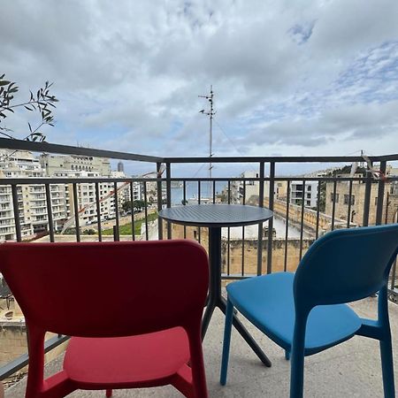 3 Bedrm Apt Seaview Balluta Bay สลีมา ภายนอก รูปภาพ
